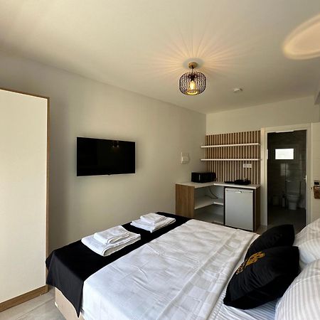 Famagustian Guest Rooms Famagusta  Buitenkant foto